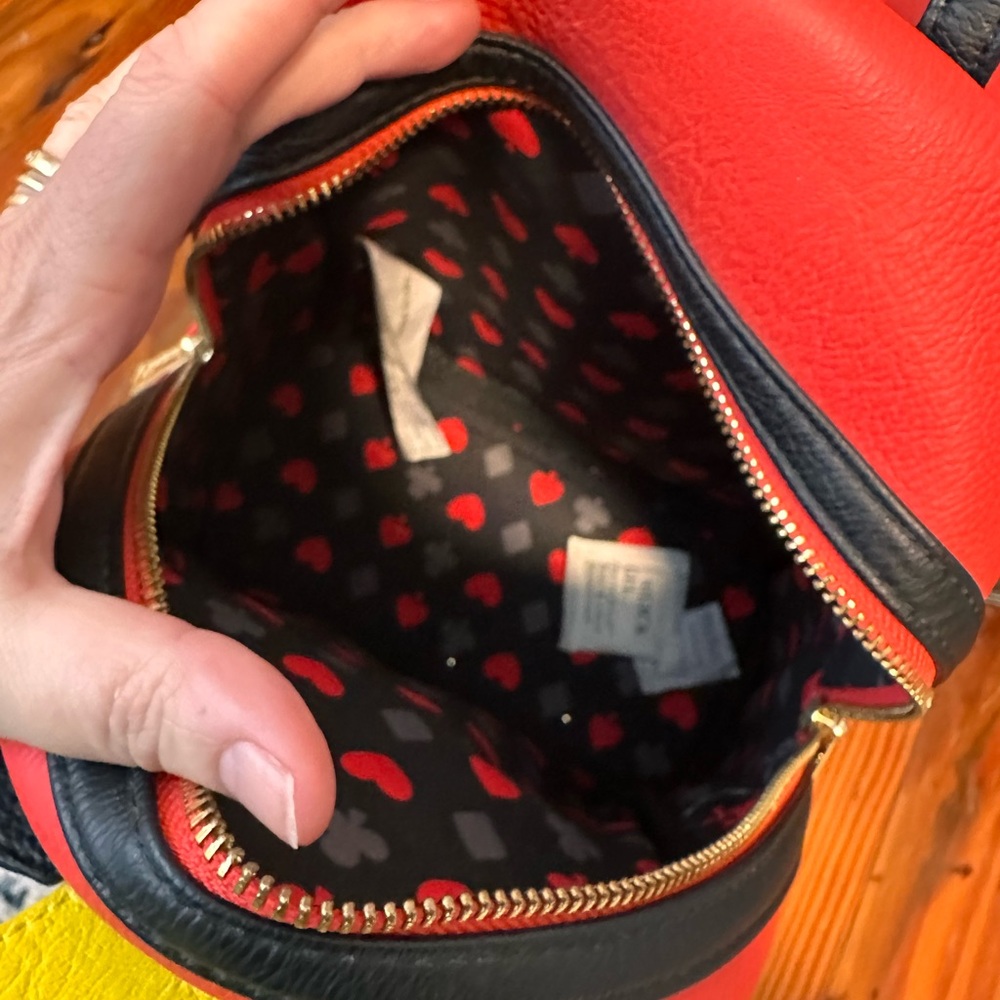 Queen of Hearts Loungefly backpack and wallet set - Picture 7 of 10